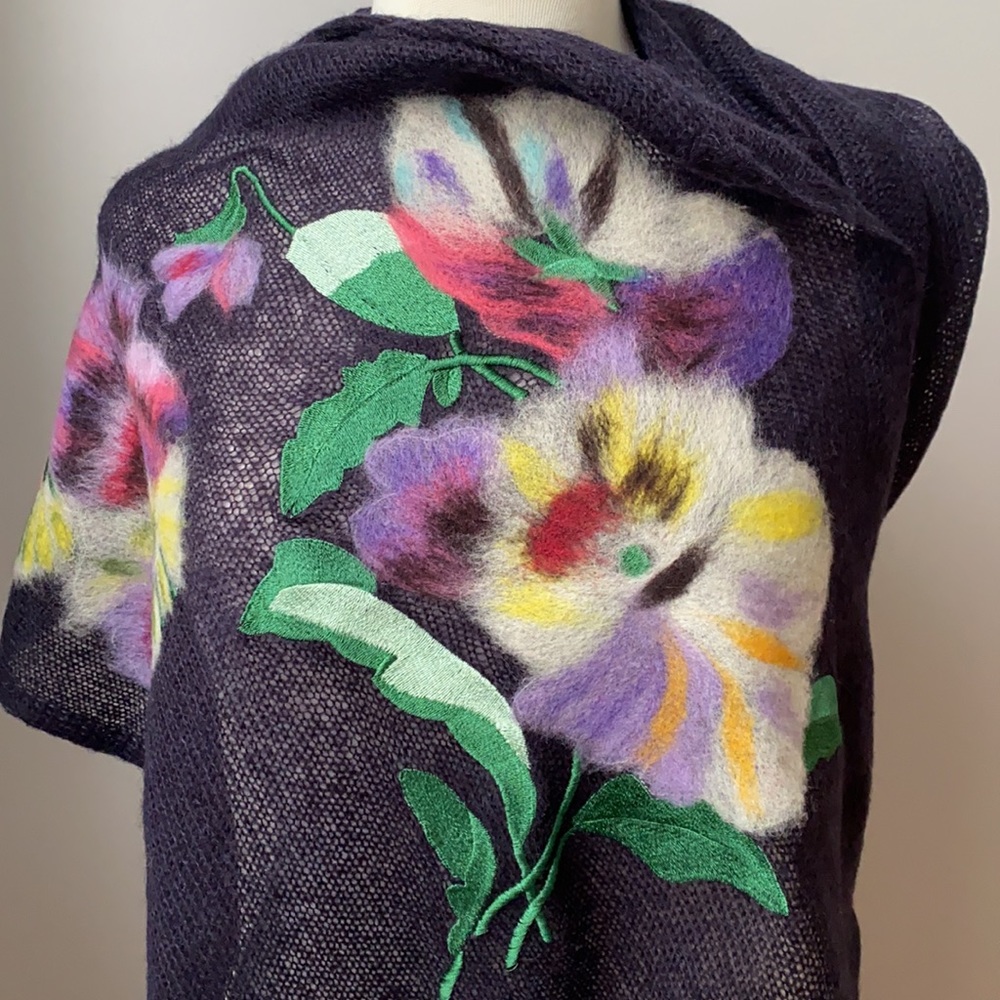 🧣NWT Anthropologie Navy Felted Bouquet Scarf - Picture 7 of 12